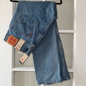 Brand New With Tags Levi’s 505 regular straight leg jeans